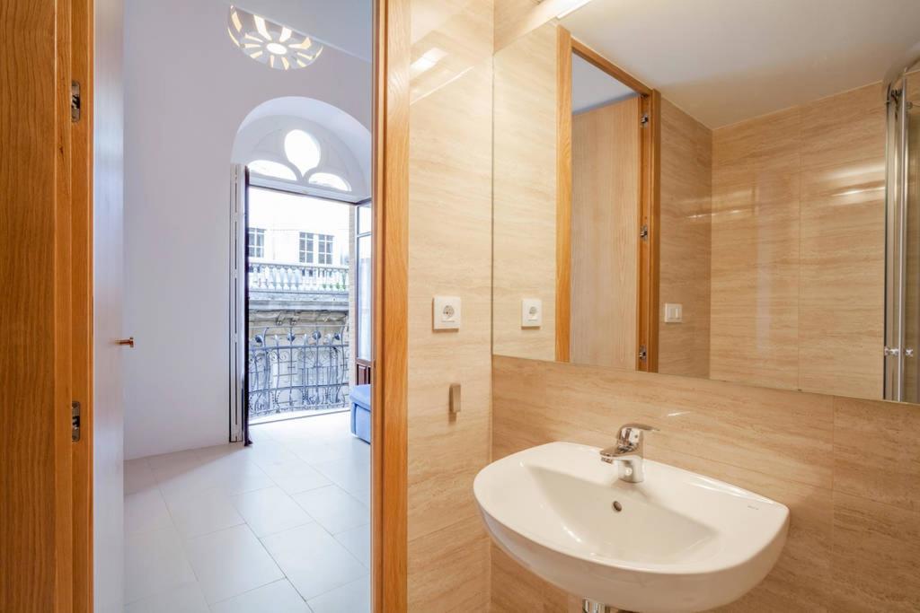 Duplex En Alfonso Xii Appartement